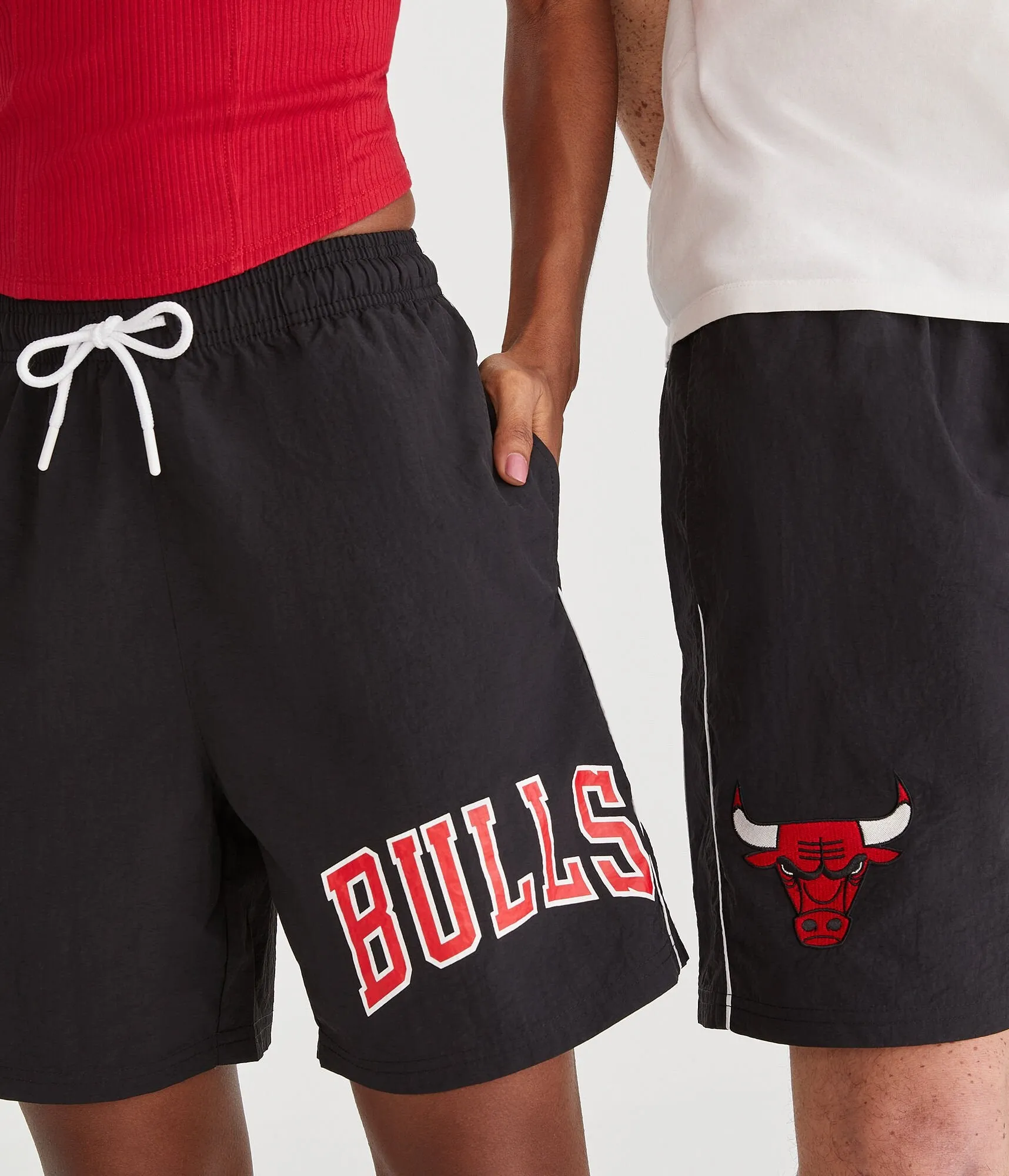 Aeropostale Chicago Bulls Nylon Shorts 6.5"