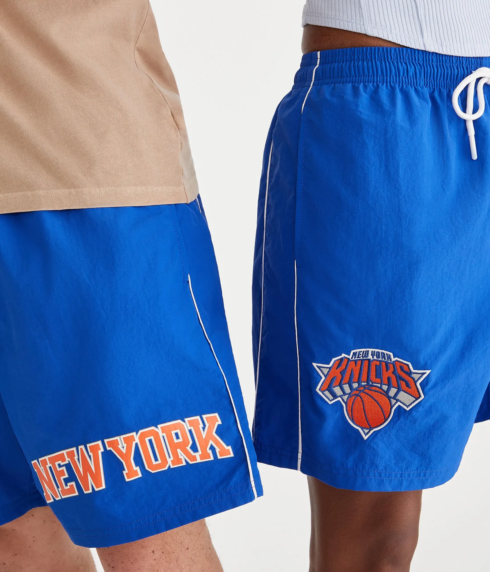 Aeropostale New York Knicks Nylon Shorts 6.5"