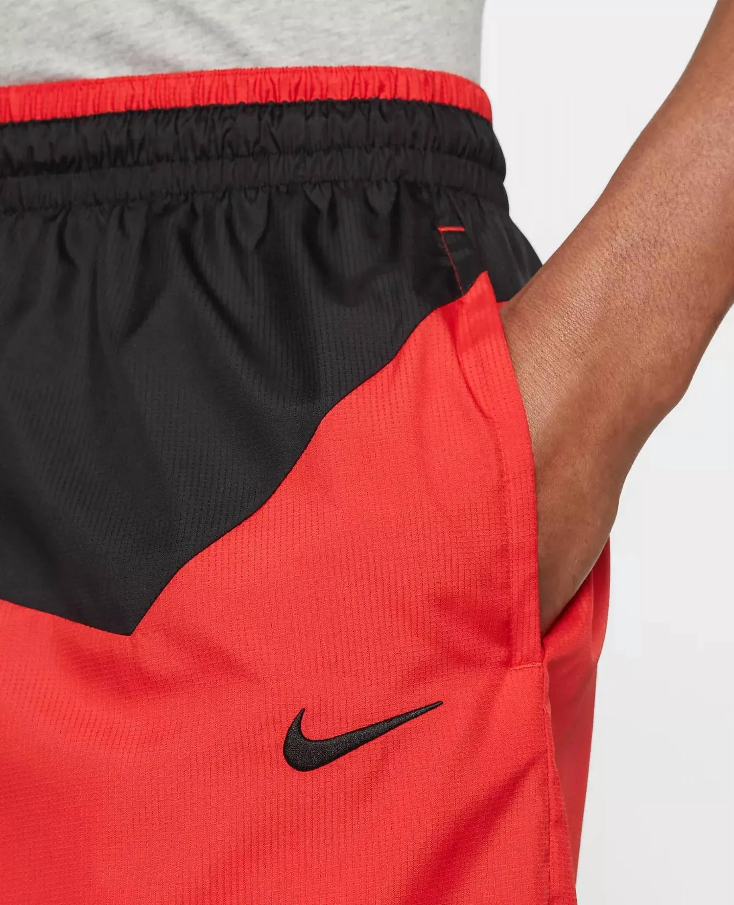 Dri-Fit Dna Woven Shorts In Red/black/white