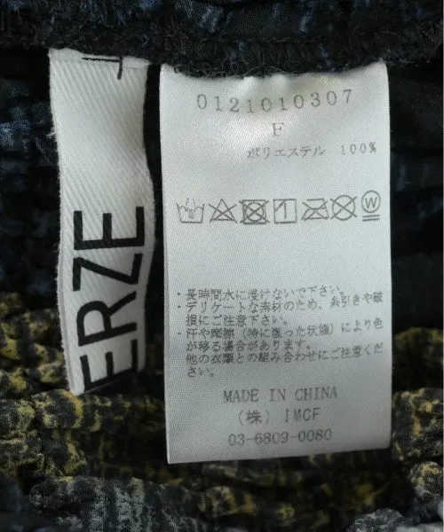 PERVERZE Casual shirts