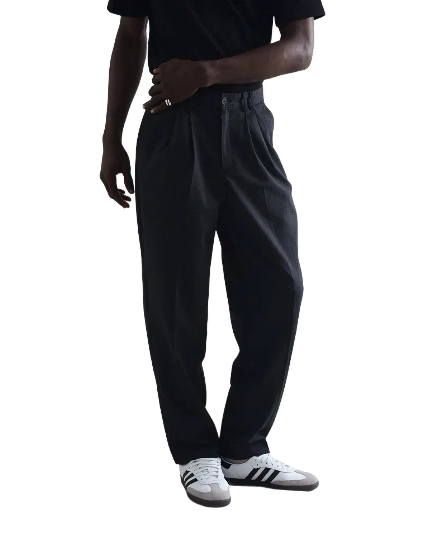Raleigh Pleat Trouser In Charcoal