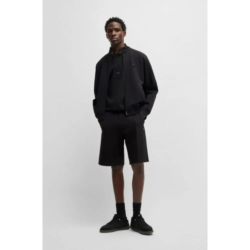Shorts with zigzag stitching