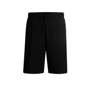 Shorts with zigzag stitching