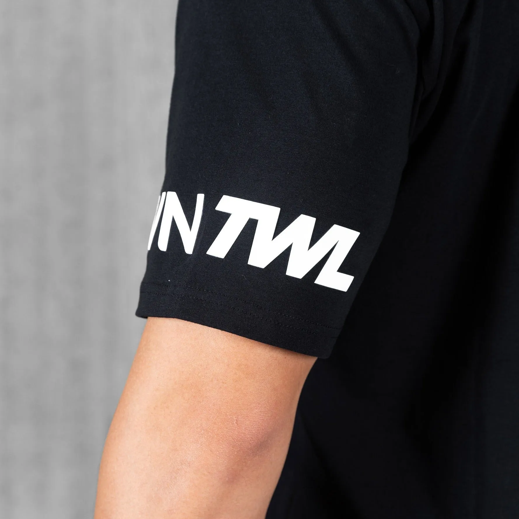 TWL - OVERSIZED PRVN T-SHIRT - BLACK/WHITE